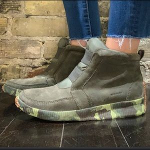 Sorel Out N About Plus Mid Bootie Olive Green